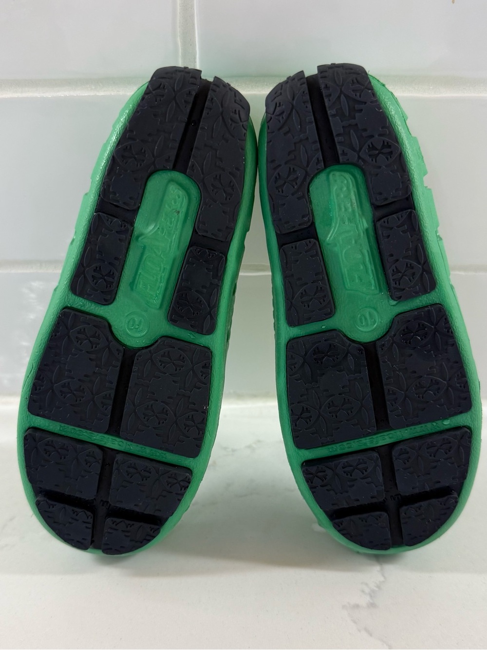 Toddler Green Floafers - Picture 2 of 2